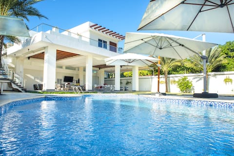 Beautiful Villa! - La Vega W/ Pool- BBQ-5BR