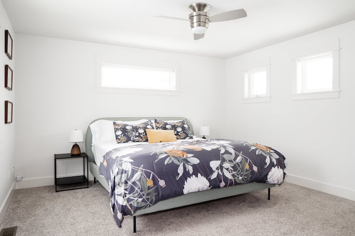 2楼套房-加大双人床