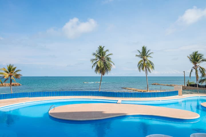Magical Oceanfront Apartment 4 Bedrooms