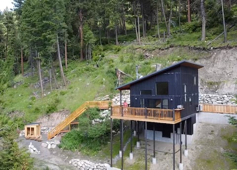 Best views at Wallowa Lake- Chalet North