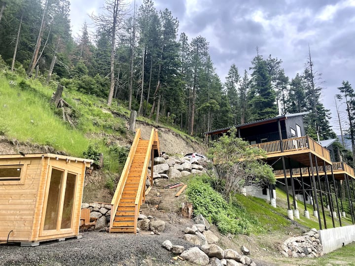Best views at Wallowa Lake- Chalet North