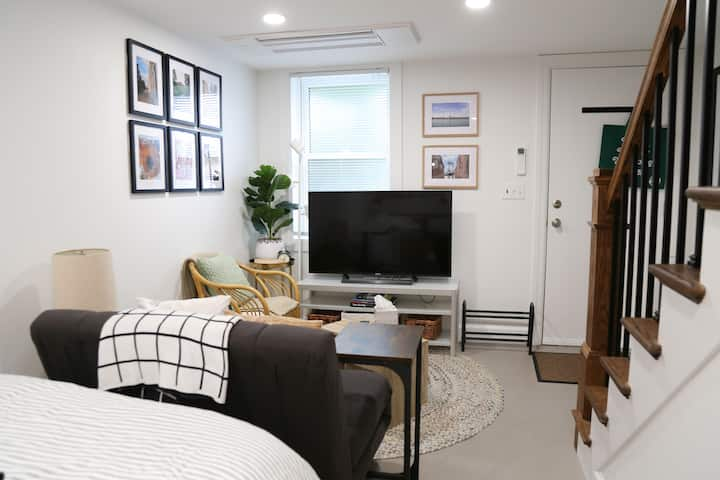 Cozy garden suite w/ private entrance, downtown JC