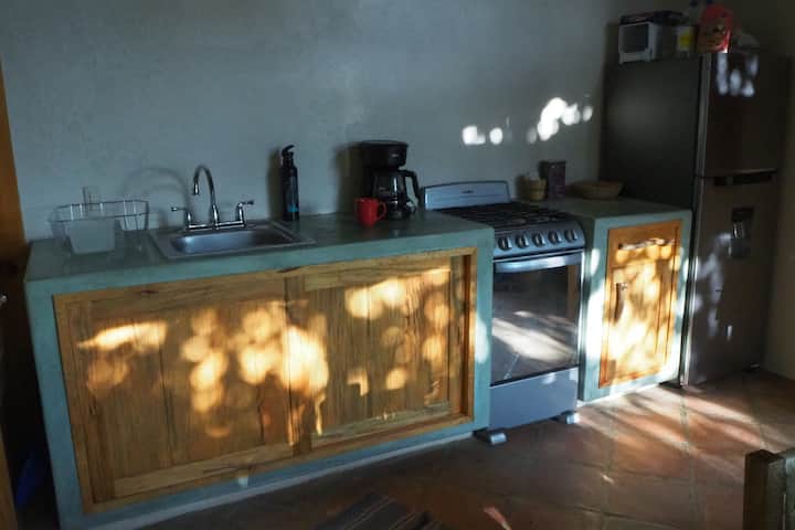 Casa Rosa With A.c, Starlink & Great Location - Mazunte