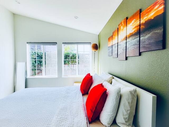 Kaval Park – Peaceful Urban Oasis gallery image 3