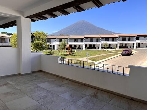 Volcano Vista Villa