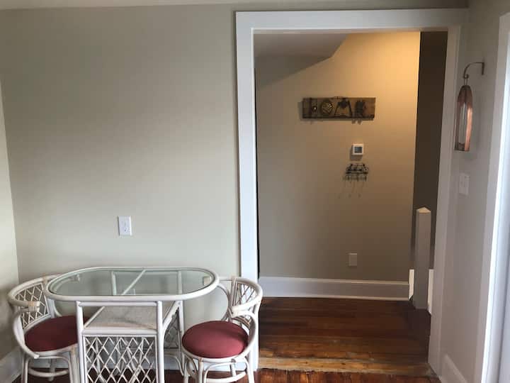 Downtown Private Apartment - 弗雷德裏克斯堡