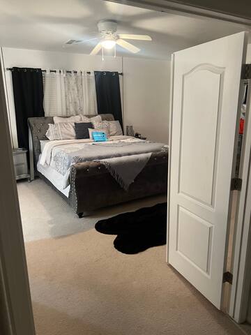 4 Bedroom 2 1/2 Bath with Pool gallery image 2