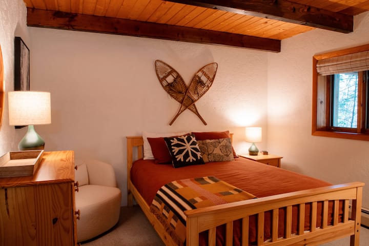 Dhomë gjumi e rehatshme dhe private "queen"