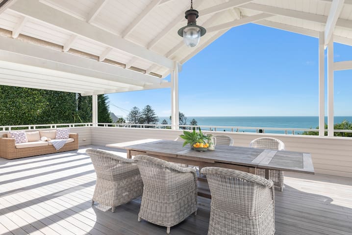 Luxury Beach House/Retreat/Beach gallery image 2