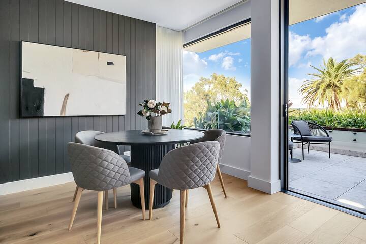 Penthouse with Ocean & Long Reef Golf Course Views gallery image 5