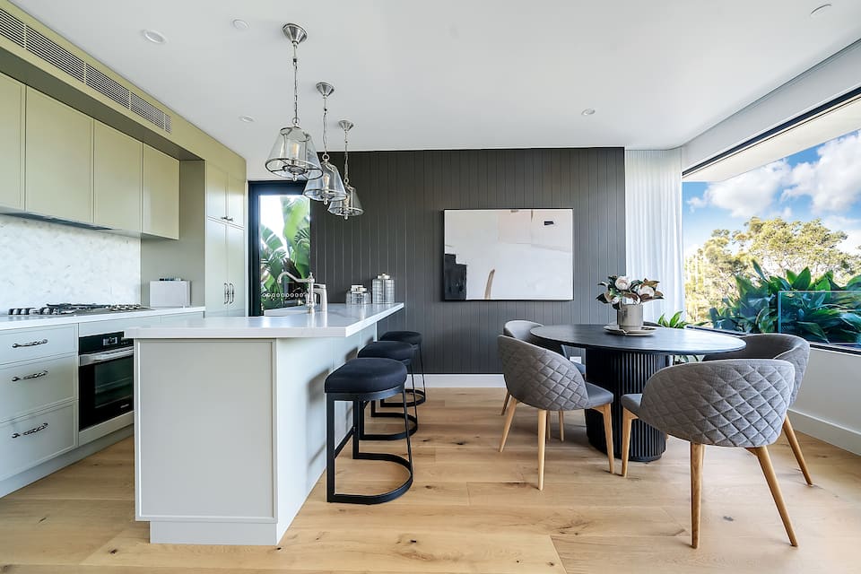 A Collaroy penthouse across from Long Reef Golf, Collaroy, New South Wales, Australia, photo 6 of 10
