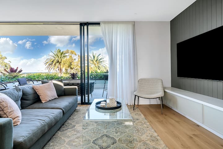 Penthouse with Ocean & Long Reef Golf Course Views