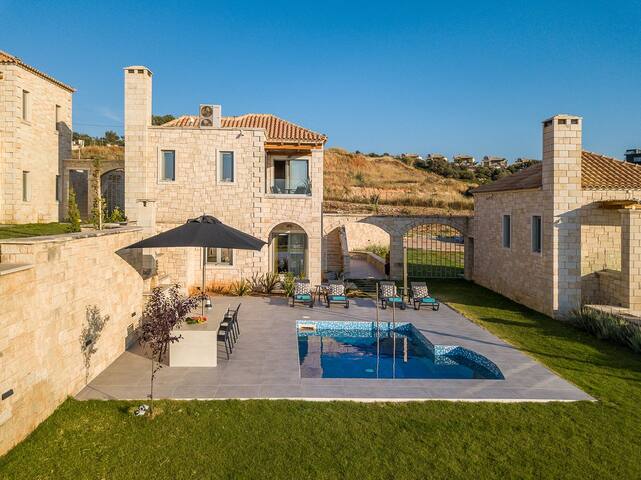 Theros Villas – heated pool 3