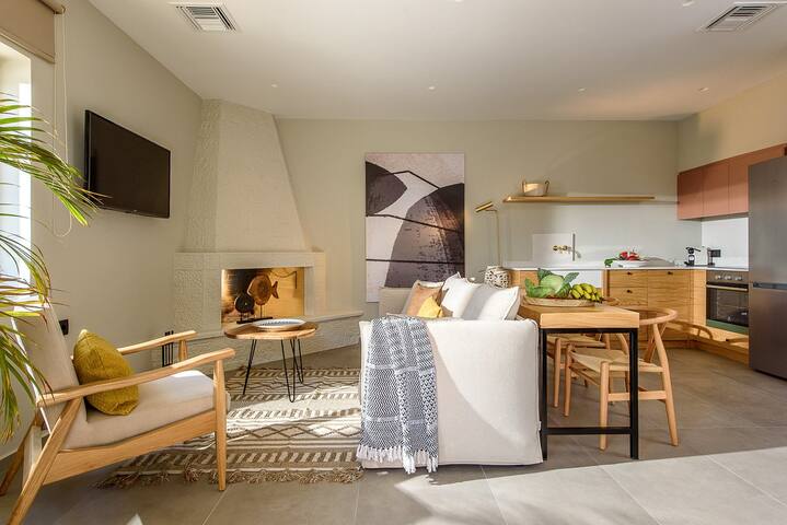 Theros Villas – heated pool 3 gallery image 3