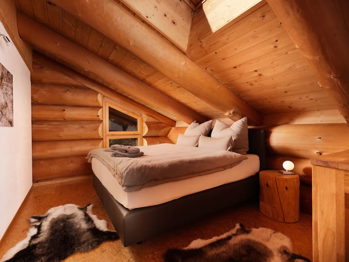 Дива коза в спалнята,
Таван 