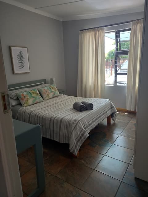 Spacious, bright private flat