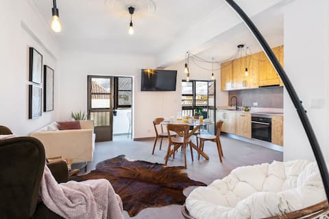 Top performing Airbnb: Central address meets style in União Das Freguesias De Tavira (Santa Maria E Santiago)