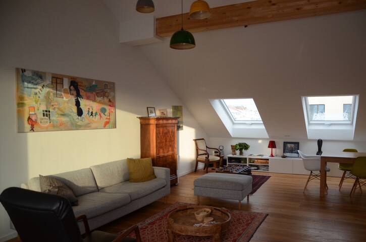 Berlin Mitte: Dachgeschoss mit großer Terrasse gallery image 3