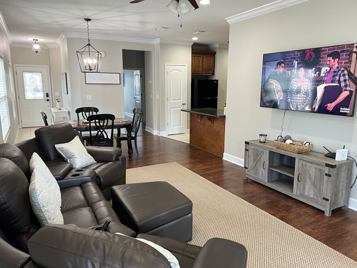 Top performing Airbnb: Rose City Home Sweet Home in Thomasville