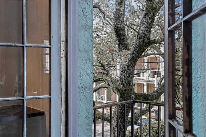 New Orleans 6BR Retreat: Cook, Play, Relax gallery image 5