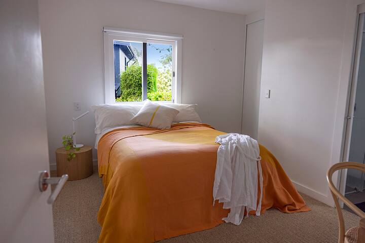 Newport Garden beach cottage gallery image 4