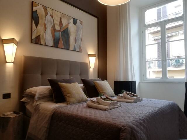 New Luxury Flat! – Napoli Mariana Luxury – Center gallery image 4