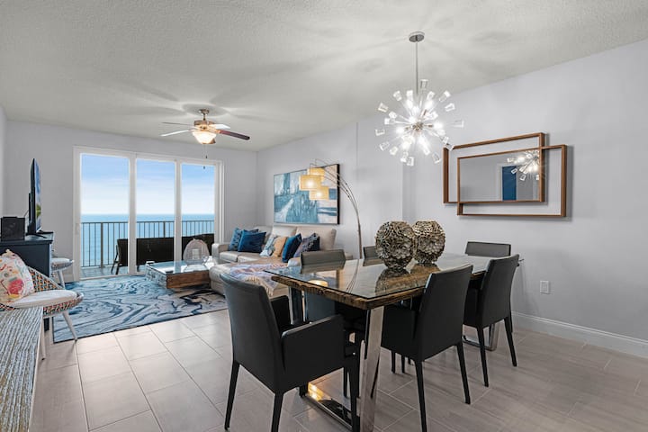 Stunning Luxury Penthouse Condo Rentals With Luxury Amenities image