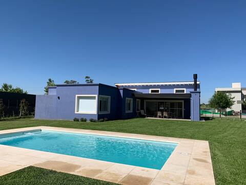 Casa con Pileta en Escobar