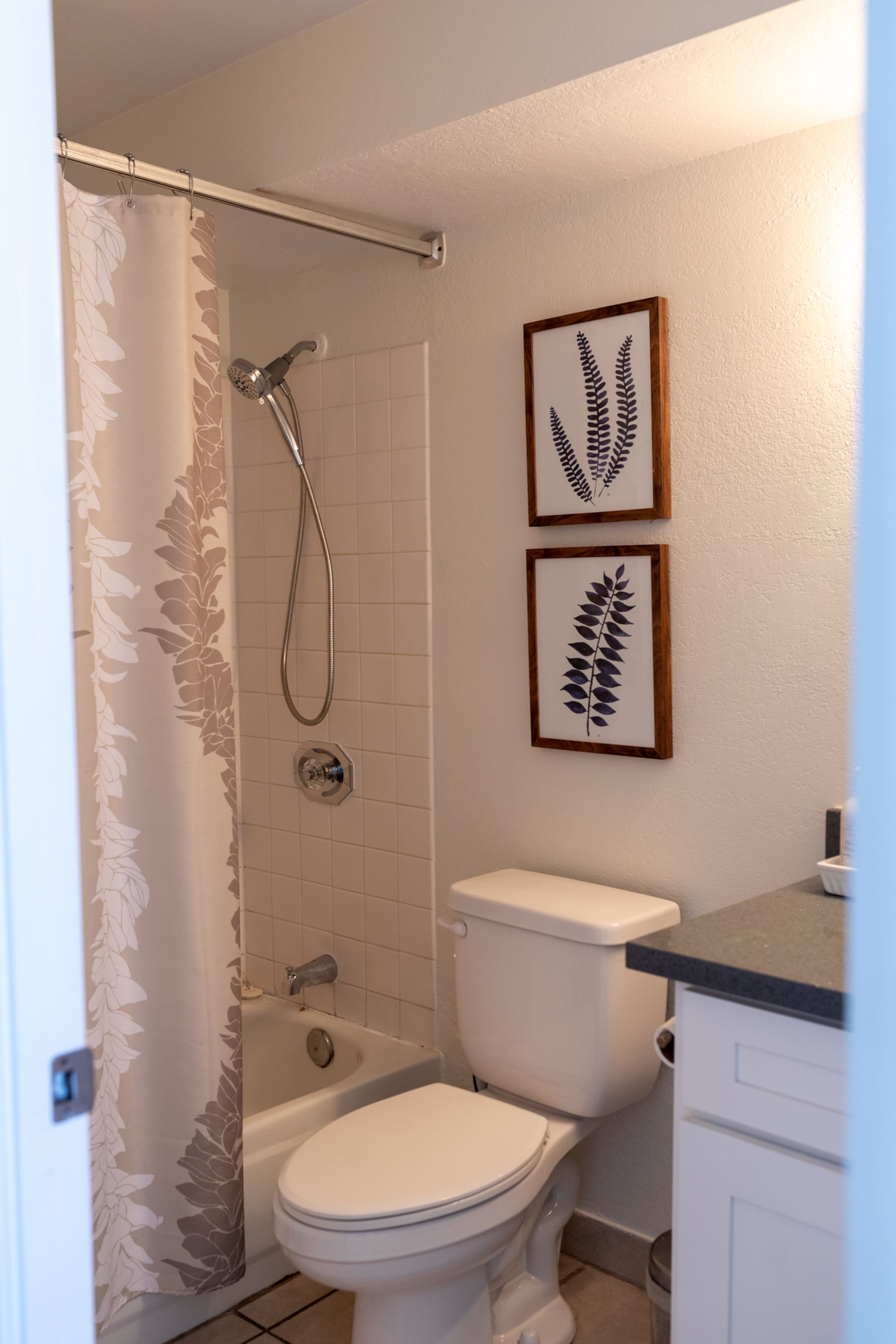 Condo in Honolulu · ★4.81 · 1 bedroom · 1 bed · 1 private bath - Image 6