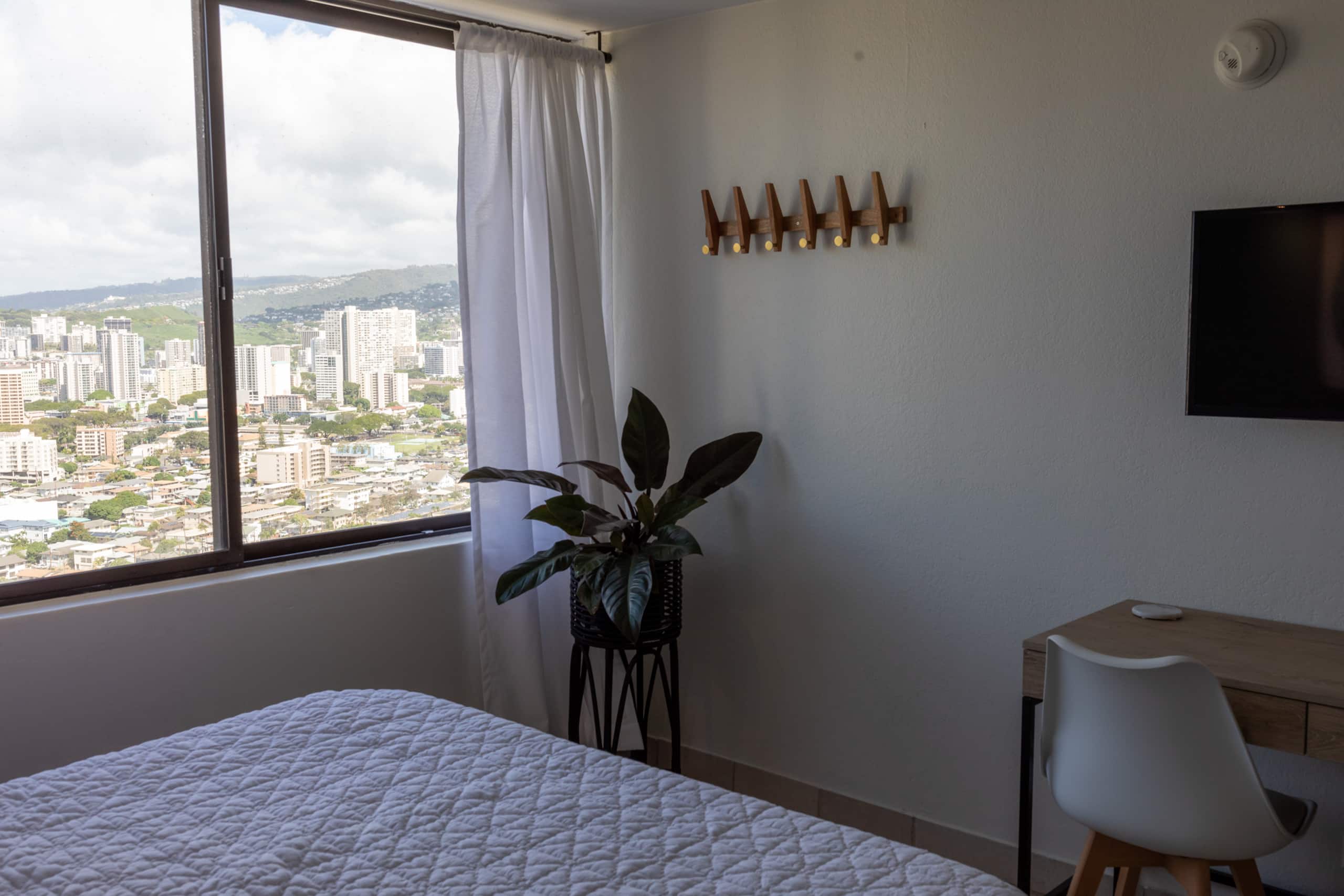 Condo in Honolulu · ★4.81 · 1 bedroom · 1 bed · 1 private bath - Image 2