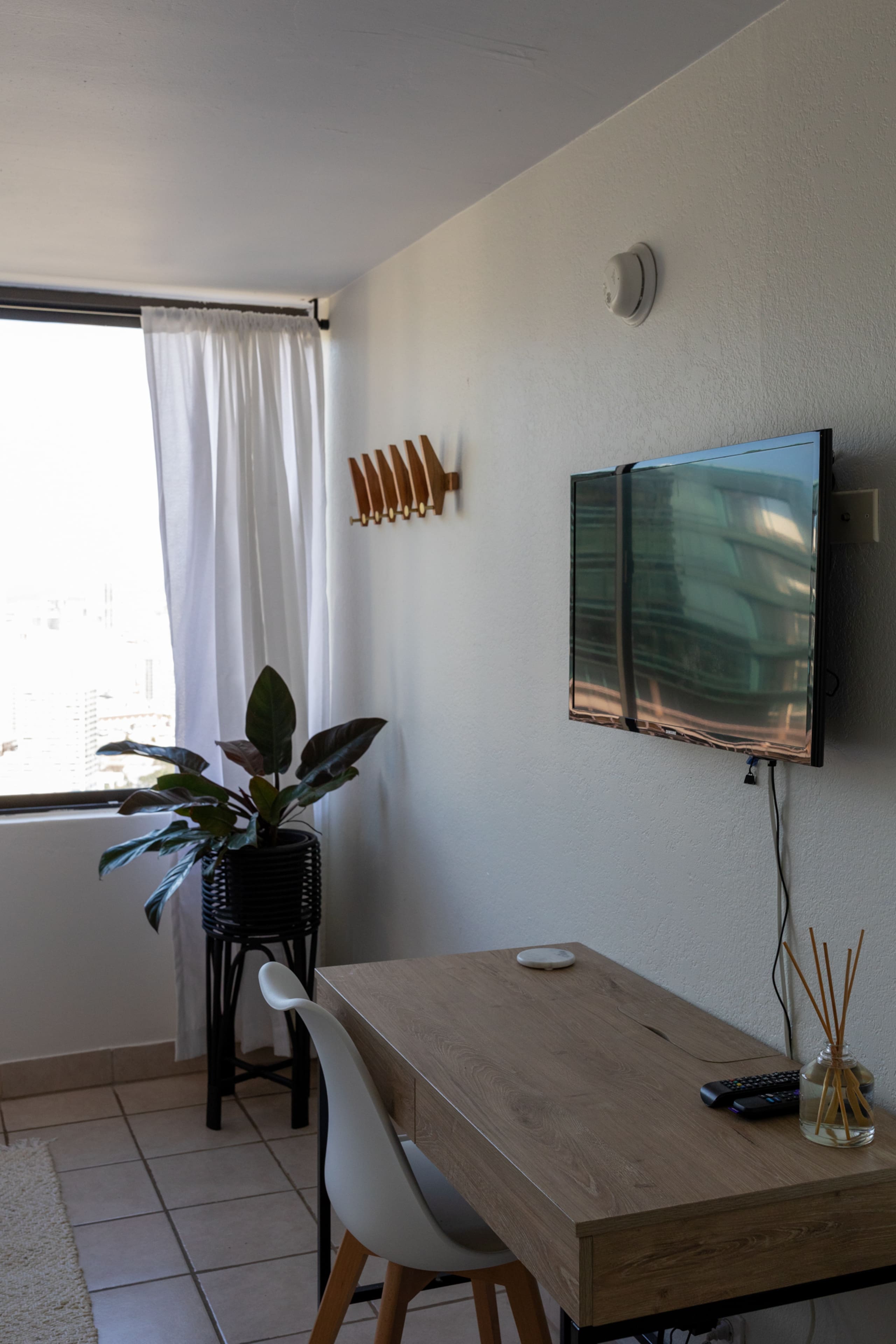 Condo in Honolulu · ★4.81 · 1 bedroom · 1 bed · 1 private bath - Image 5