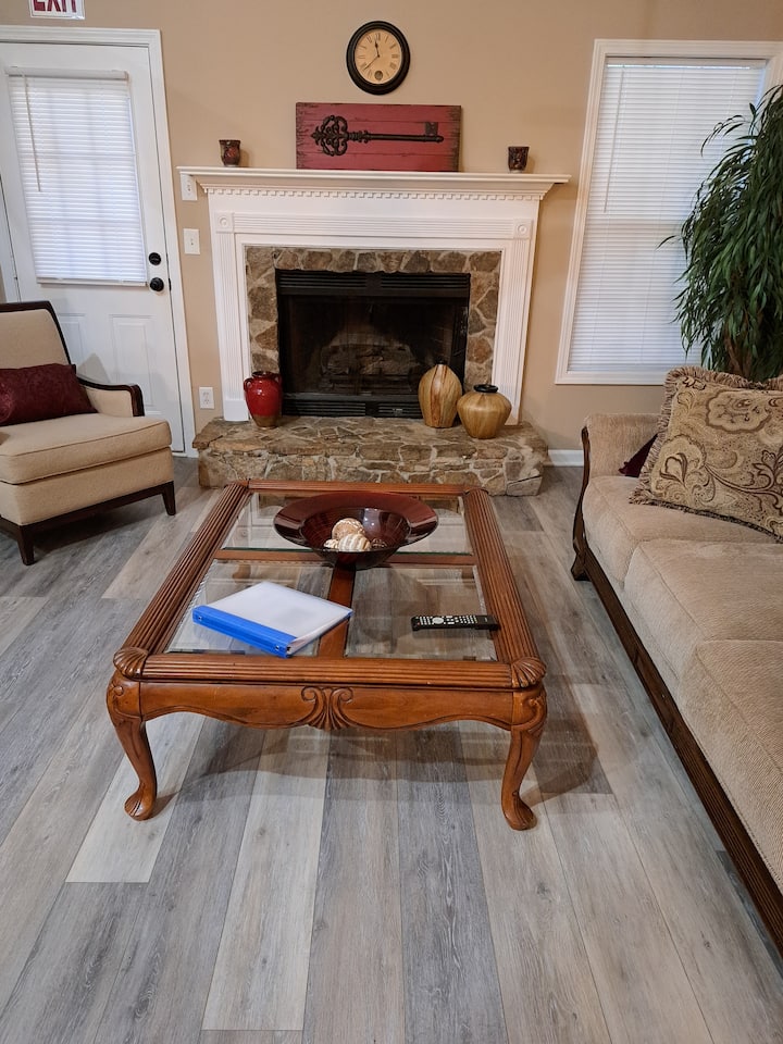 Great House Close To Lakepoint - Acworth, GA