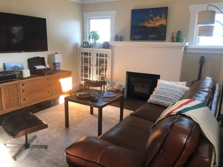 Historic & Charming Craftsman Near Downtown - Bellingham, WA