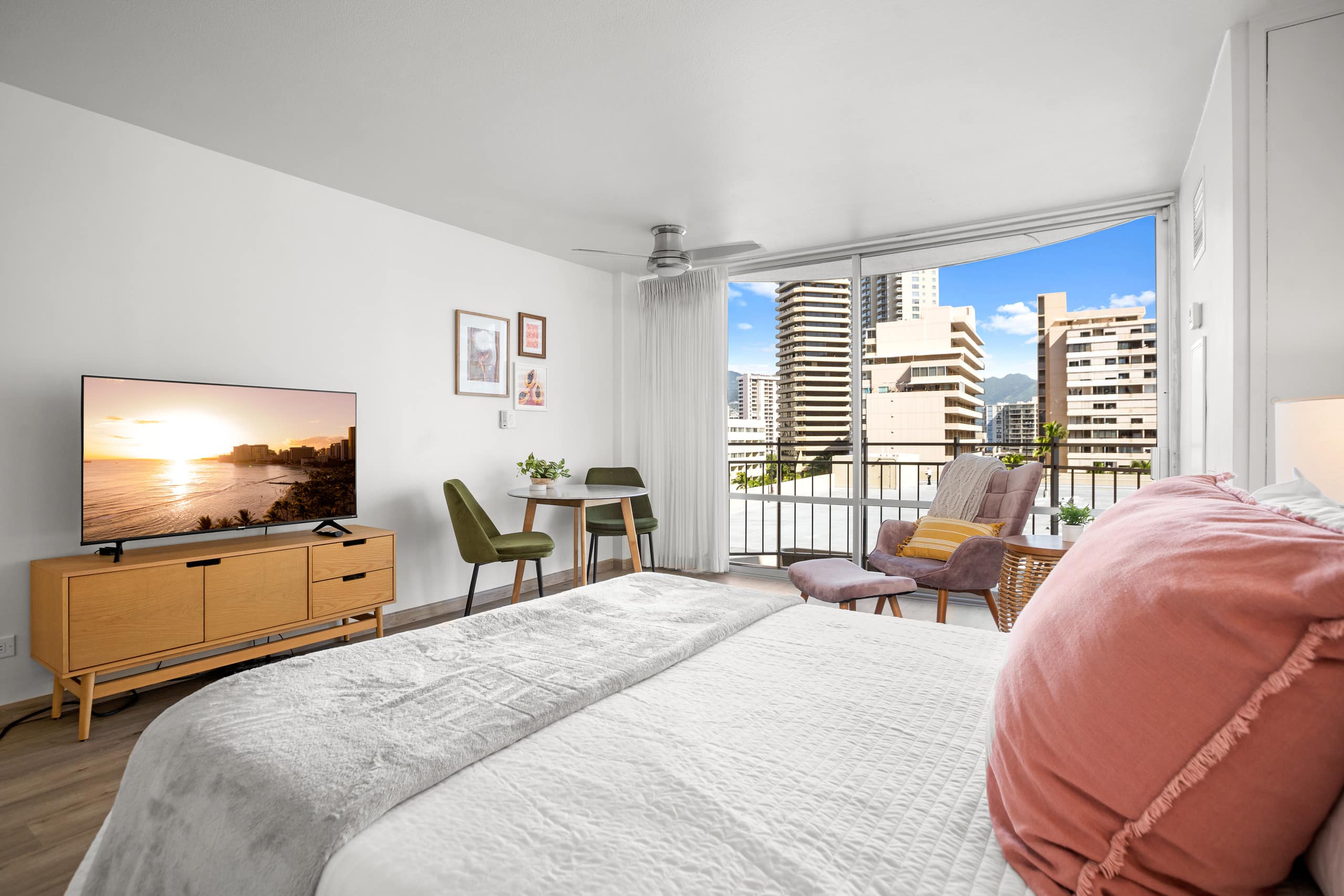 0993 • Studio Ilikai Marina w/ Mauka Views - Image 1