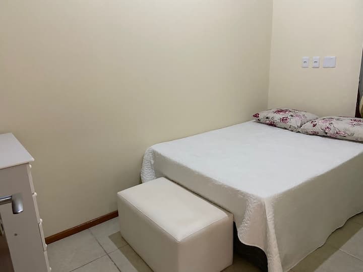 Camera 2 con letto matrimoniale 