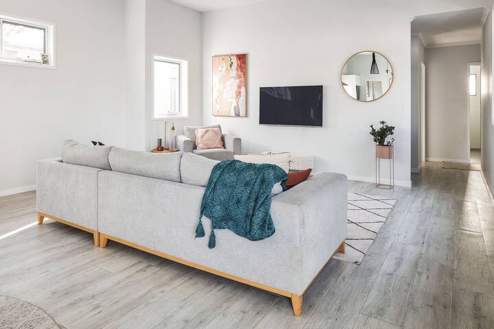 Family Beach House Casuarina - Gold Coast