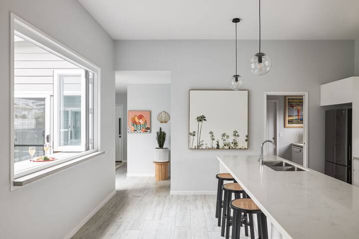 Family Beach House Casuarina gallery image 2