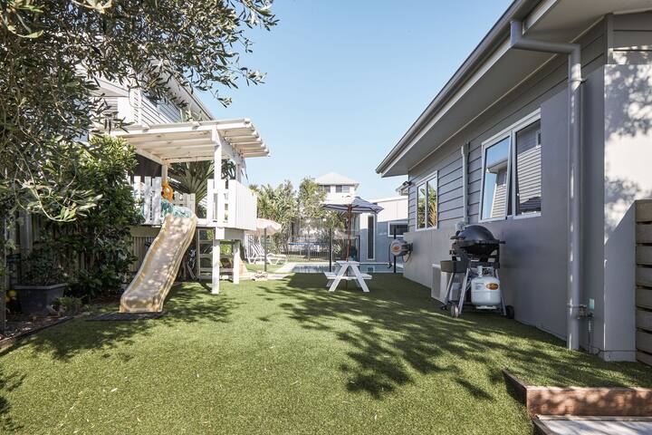 Family Beach House Casuarina gallery image 5