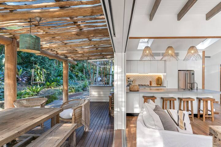 Eternity Beach House_Eco Luxury Belongil Beach gallery image 5