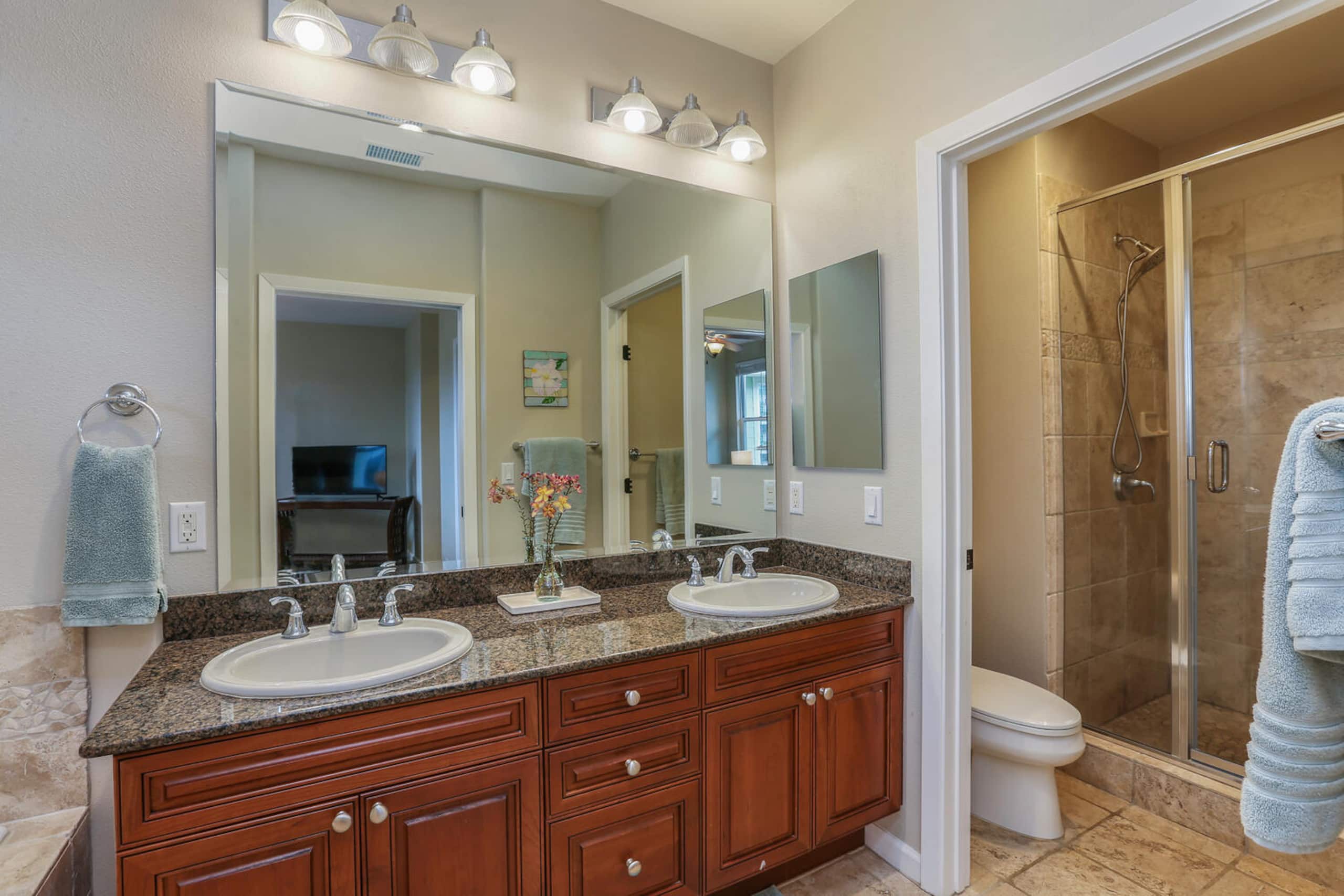 Townhouse in Princeville · ★4.92 · 3 bedrooms · 4 beds · 2.5 baths - Image 8