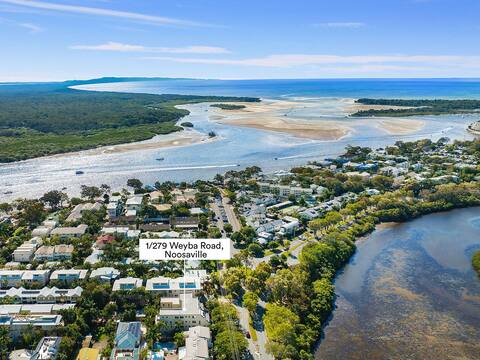 Noosa River, Gympie Terrace.