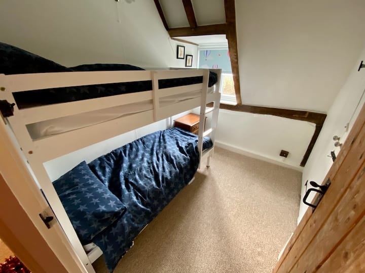 Bedroom 4: 2ft6 Shorty Bunk beds, inside length 5ft10 (178cm). 