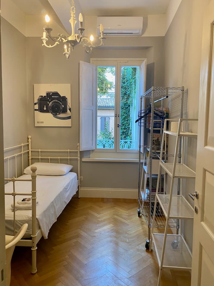 მე-3 საძინებელი - ორადგილიანი XL ზომის  საწოლი