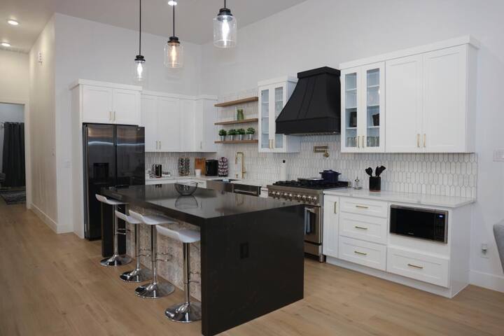 Comfy Casa gallery image 3