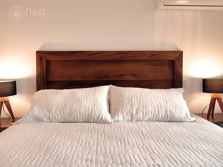 Dreamy Master Bedroom: Your Sleep Oasis!