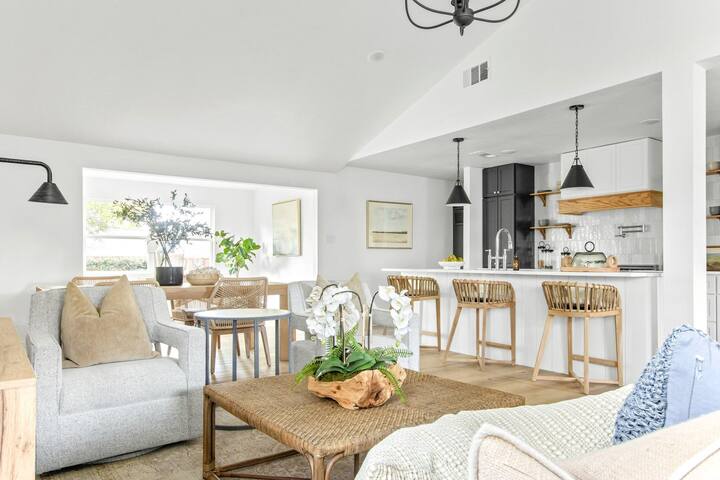 Coastal Modern Dream Home in Prime North Dallas