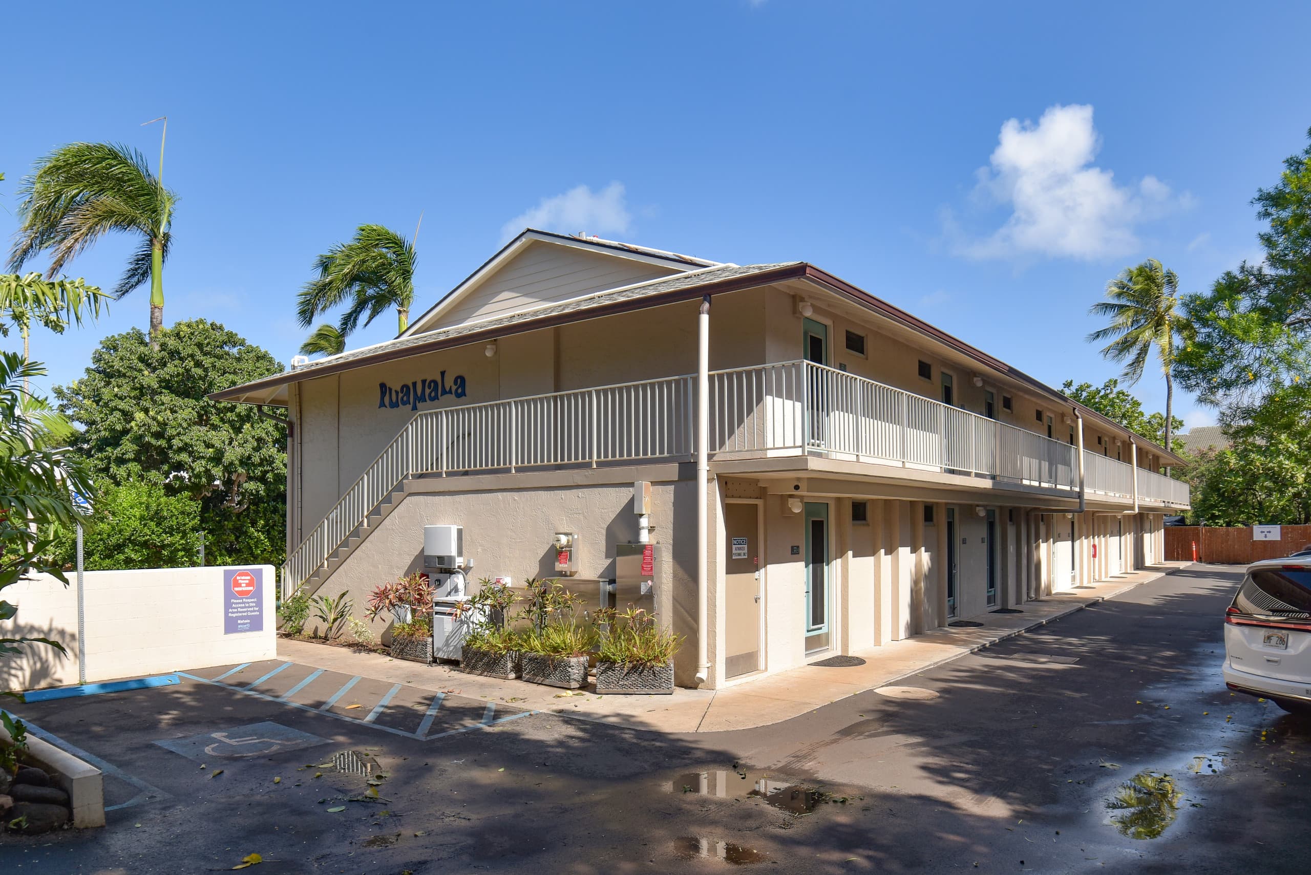 Spacious Studio on Napili Bay Beach w/FREE Parking - Photo 32