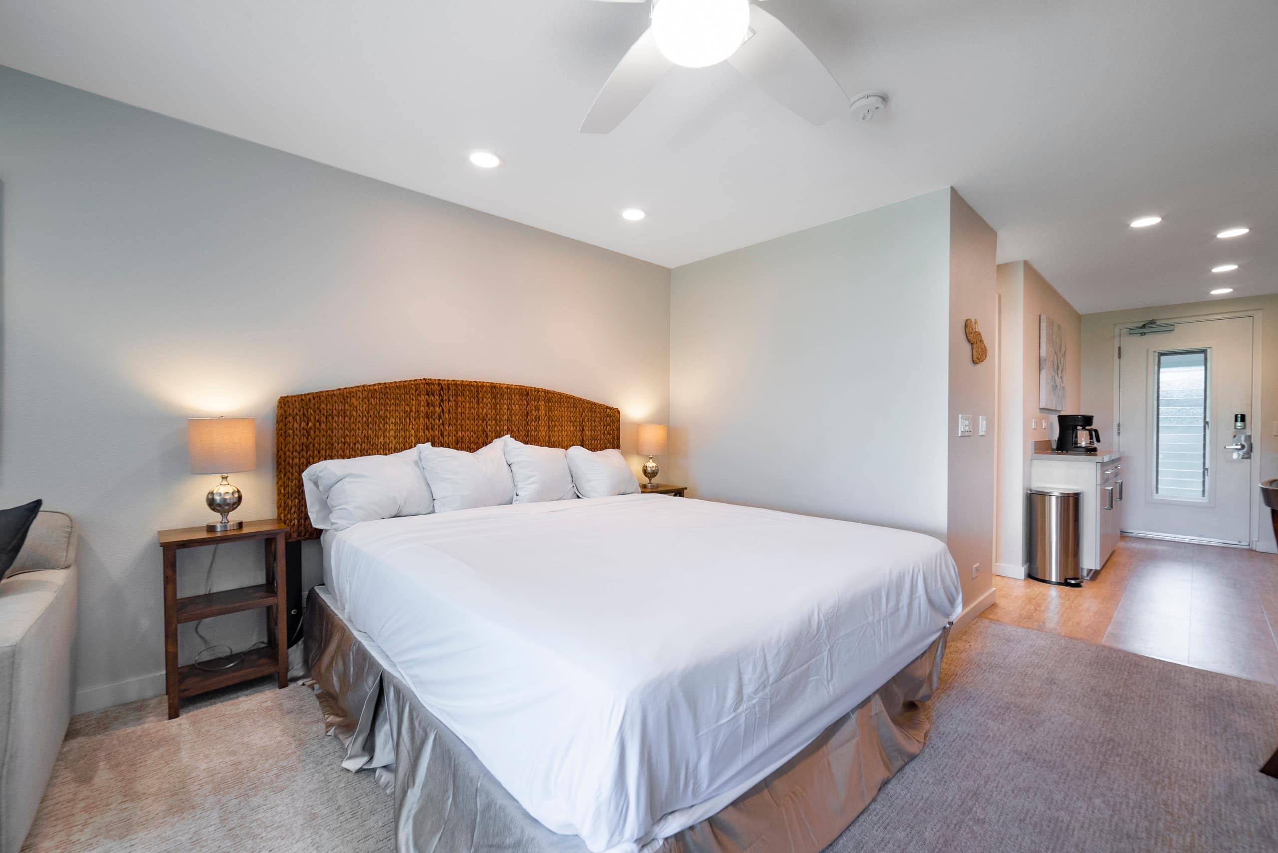 Spacious Studio on Napili Bay Beach w/FREE Parking - Photo 12