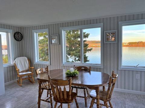 Lakefront Home in St. Agatha
