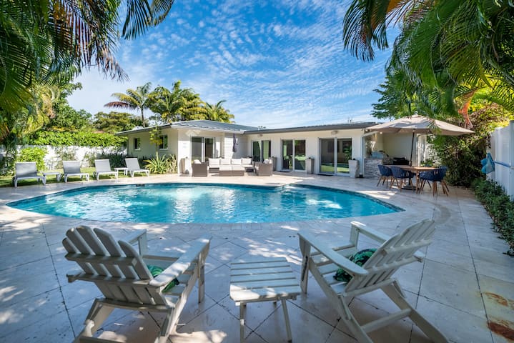 Harbour Inlet Villa – book Thanksgiving now!